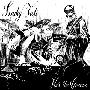 沦为军妓被扒开双腿玩弄
